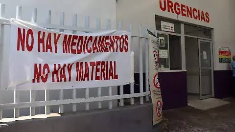 GloriaBritoN's tweet photo. 🏥 Día Mundial de la Salud
🇲🇽 En México, la salud no es igual para todos: falta de medicamentos 💊🚫, hospitales saturados 🏥 y largas esperas ⏳
 La salud debe ser un derecho, no un privilegio 💰
#DíaMundialDeLaSalud #SaludParaTodos #México https://t.co/H6zsc3zwBj