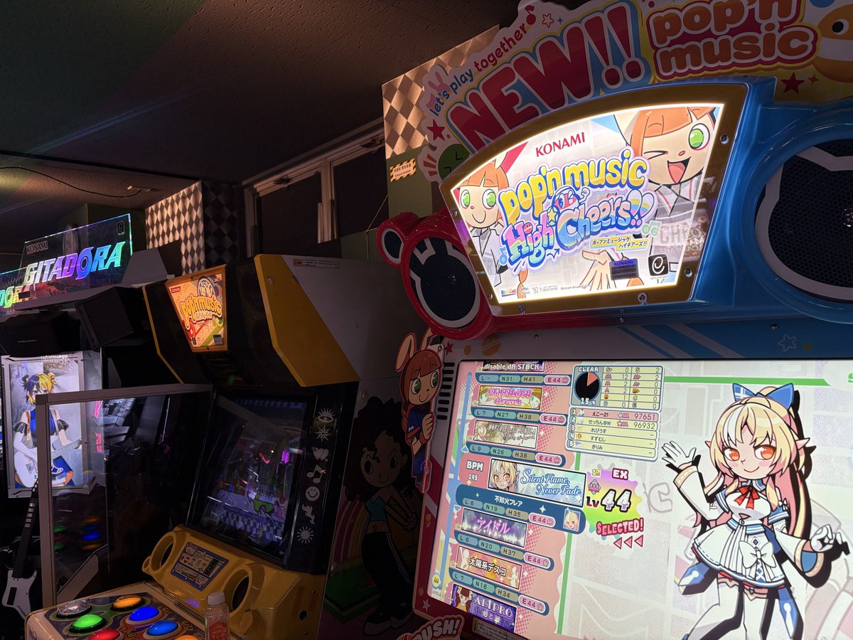 くろごん tweet media