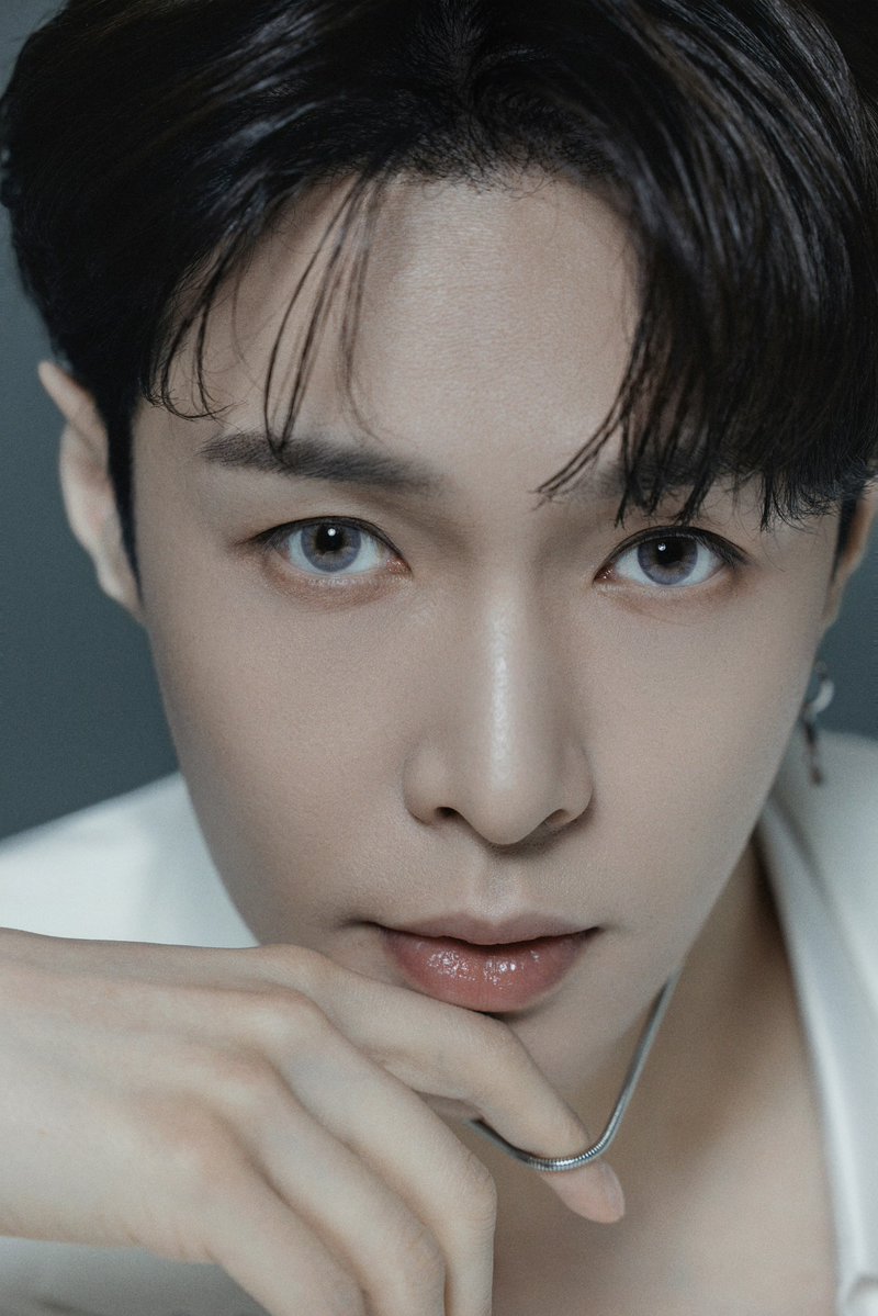 'KNOCK KNOCK!' tweet media