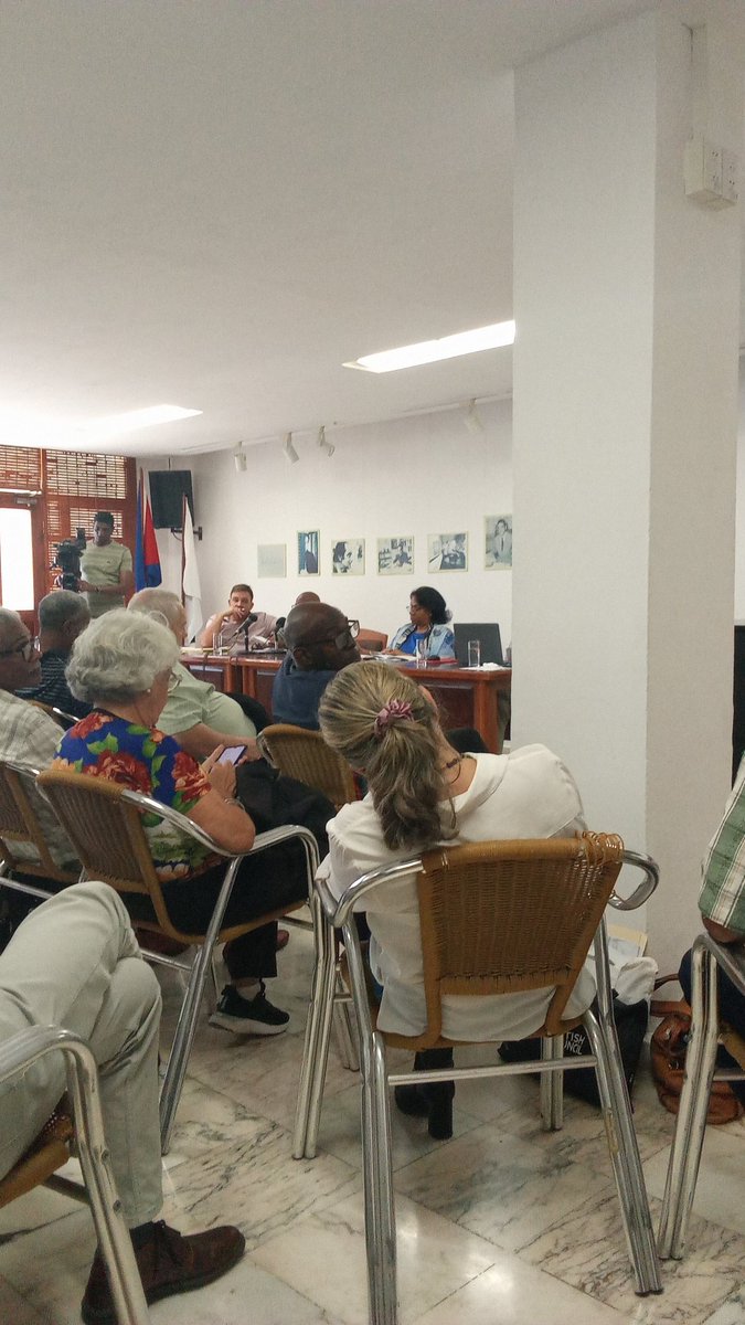 Diálogo Estado sociedad civil sobre el programa nacional color cubano. Excelente momento para el municipio Lisa mostrar resultados.