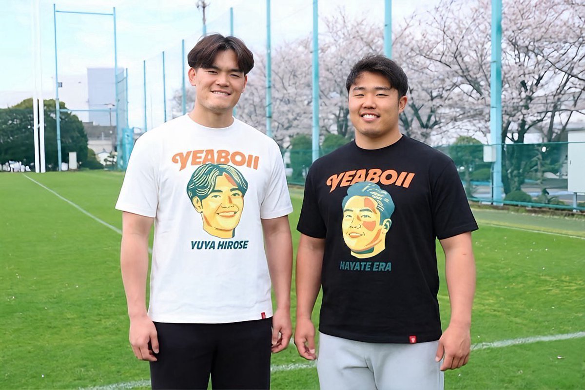 yeaboii_apparel's tweet photo. NEW BIG FACE -PART.6- 
本日販売開始‼️

🌴YUYA HIROSE🌴
🌴HAYATE ERA🌴

サイズ : M / L / XL
カラー : White / Black
販売価格 : ¥7,700 (税込)
受注期間 : 26.04.08〜26.04.15
発送予定 : 26.05.06〜

@hiro____12 
@EraHayate2 

https://t.co/WL8KLwq8ed

#廣瀬雄也 
#江良颯 
#応援を届けよう https://t.co/ydmjuZ64bk
