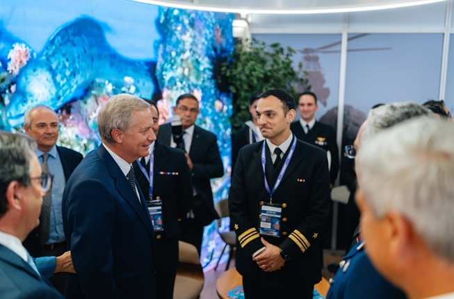 SA_Defensa's tweet image. 📍Santiago, #Chile (🇨🇱)

President @joseantoniokast stopped by the @STMDefence stand at #FIDAE2026 to view some of the products on display at the expo.

STM presented their collection of vessels (including the I-class frigate) alongside auxiliaries and UAVs.
