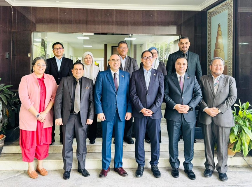 Iraq Embassy in KL | سفارة العراق - كوالالمبور tweet media