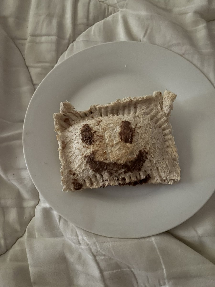 nrmtgs's tweet image. Nutella trick number 1!