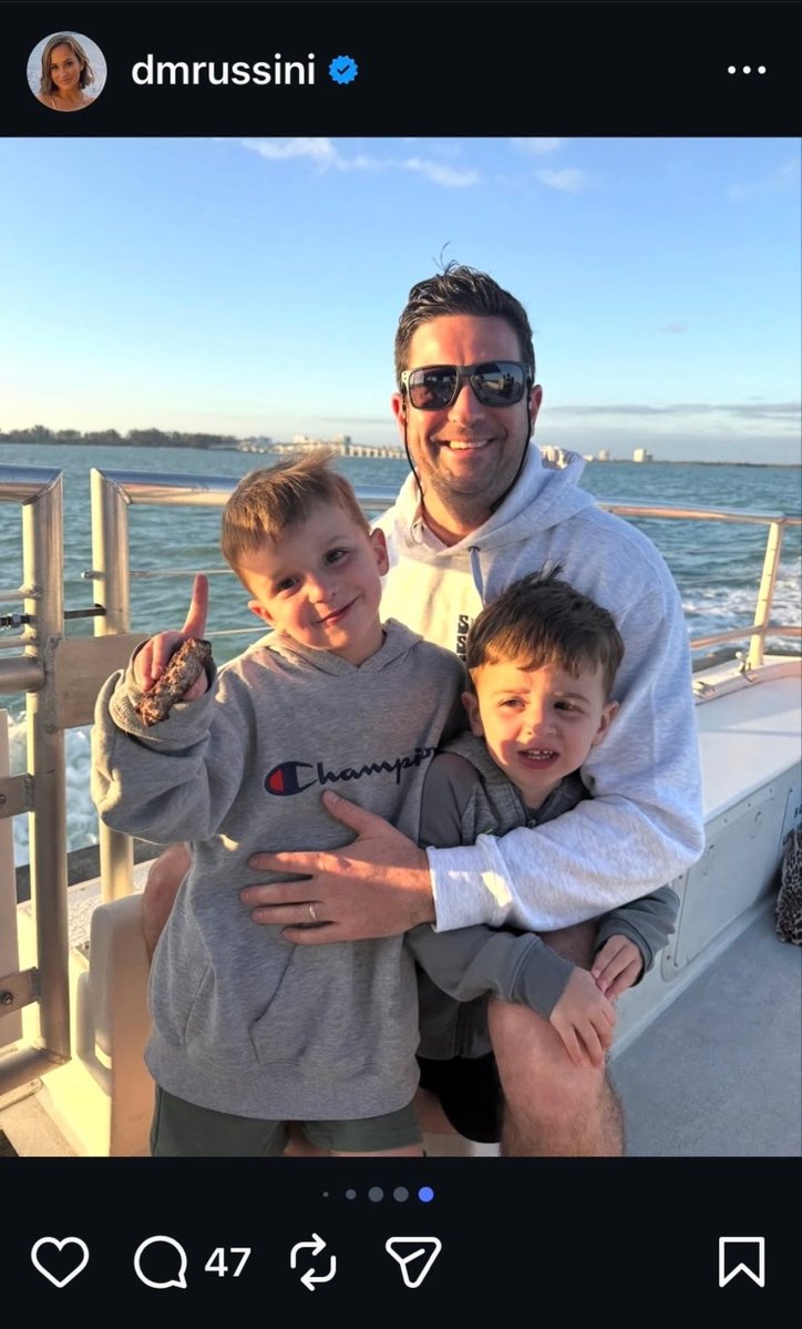 ImYourHostVick3's tweet image. Dianna Russini should have been focused more on her husband and two boys than making up rumors about the #Eagles trading A.J. Brown to her side piece.