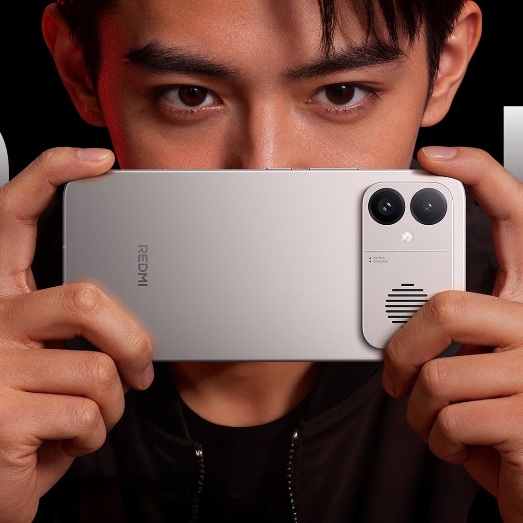 ZionsAnvin's tweet image. Here's the Redmi K90 Max in Space Silver colour.

#Redmi #RedmiK90Max