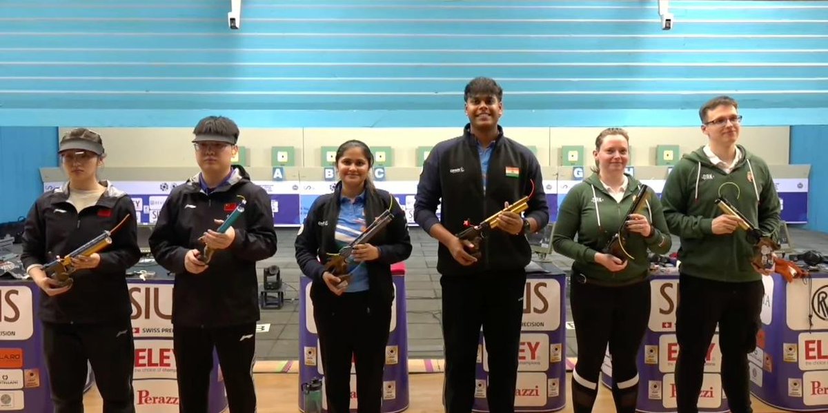 AIRNewsHindi's tweet image. स्पेन के ग्रेनाडा में आयोजित ISSF विश्व कप में भारतीय निशानेबाज पलक गुलिया और मुकेश नेलावल्ली ने 10 मीटर एयर पिस्टल मिक्‍सड टीम स्पर्धा में जूनियर विश्व रिकॉर्ड बनाते हुए स्वर्ण पदक जीता।

#Shooting #India #ISSF #GoldMedal