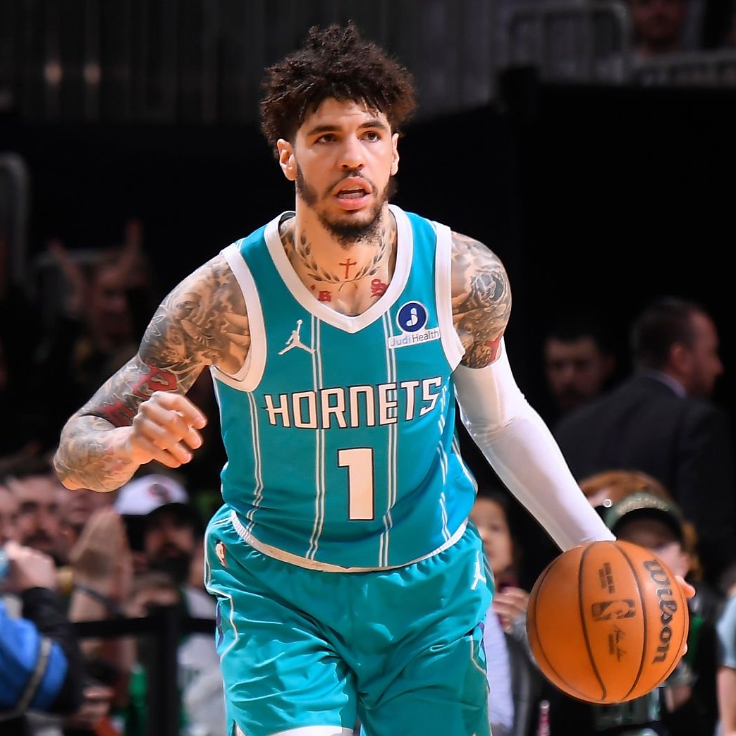 HornetsReddit's tweet photo. Charlotte Hornets 102–113 Boston Celtics

LaMelo Ball: 36 PTS, 5 REB, 6 AST, 6 3PM
Brandon Miller: 20 PTS, 2 AST, 2 3PM
Kon Knueppel: 13 PTS, 5 REB, 4 AST, 3 3PM
Miles Bridges: 13 PTS, 12 REB, 4 AST