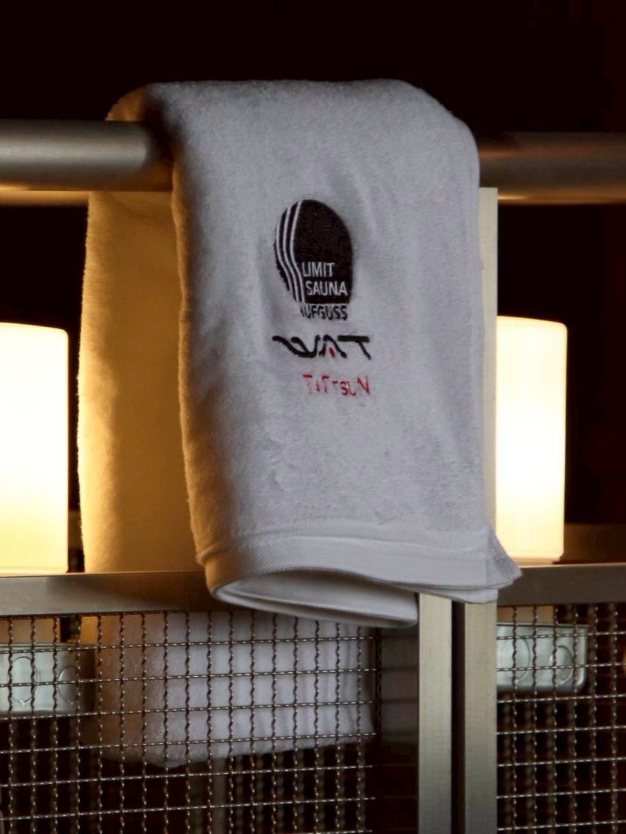 Limit Sauna tweet media