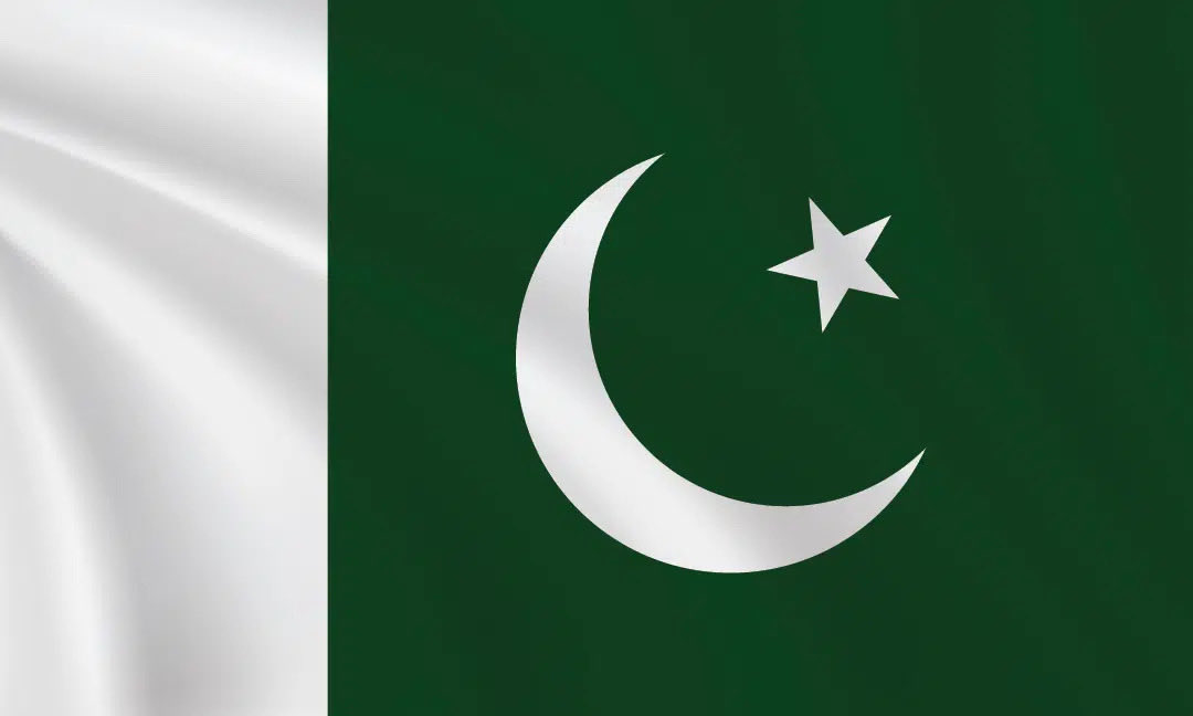 alihassaank's tweet photo. A country that has often been accused of spreading &amp; sponsoring terrorism,
Today, that same country helped bring two powerful nations, USA &amp; Iran, toward a ceasefire !!

Potentially saved millions of lives &amp; protected the world from a BIG catastrophe.

That’s PAKISTAN 🇵🇰 for you! https://t.co/L5Og1WpHIk
