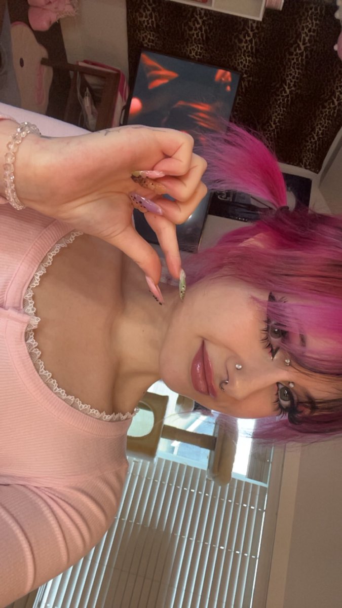 ♡ Chloë Doll ⋆𐙚₊˚ BDAY 4/24 tweet media