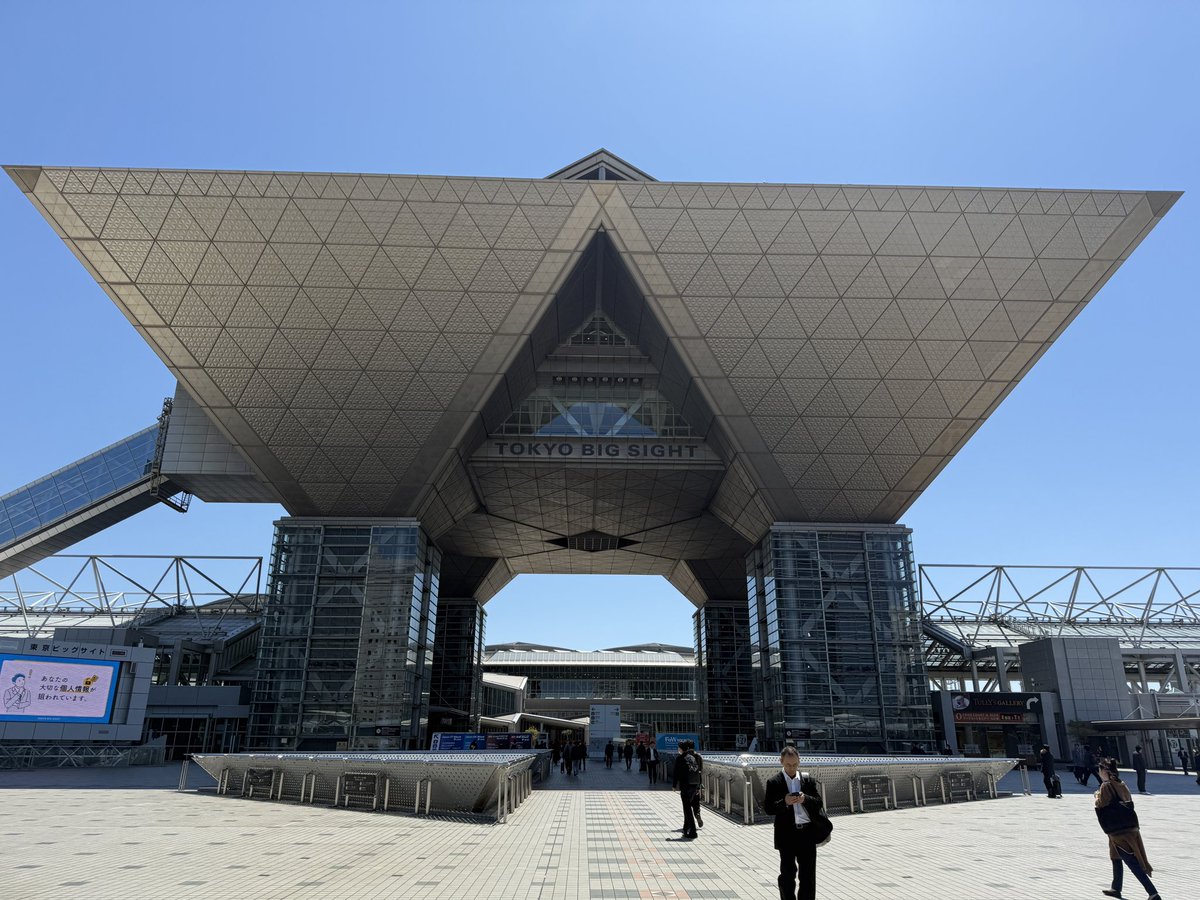 へるる tweet media