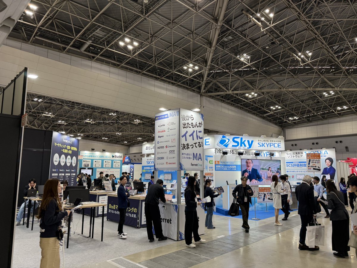 へるる tweet media