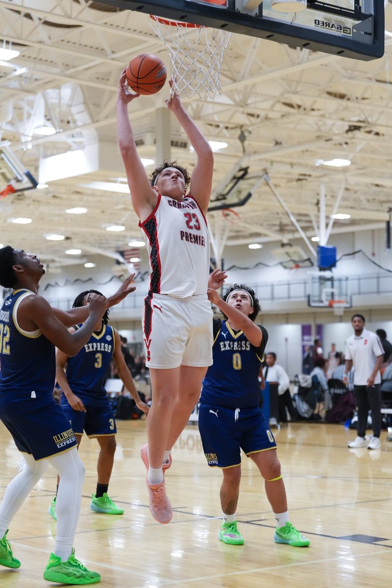 RJ_Clem's tweet photo. Glad to be back with my guys!  Basketball is fun again. Thank you Coach Scott and Coach Noah for coaching hard and expecting the best.  

Not our best weekend but went 2-2. Onto Detroit next. @PRO16League @GPPbasketball 
@INPreps @BRamseyKSR @kylerstaley @Berry_Athletics @Berry_Hoops  @IBCA_Coaches @PT_Wicker