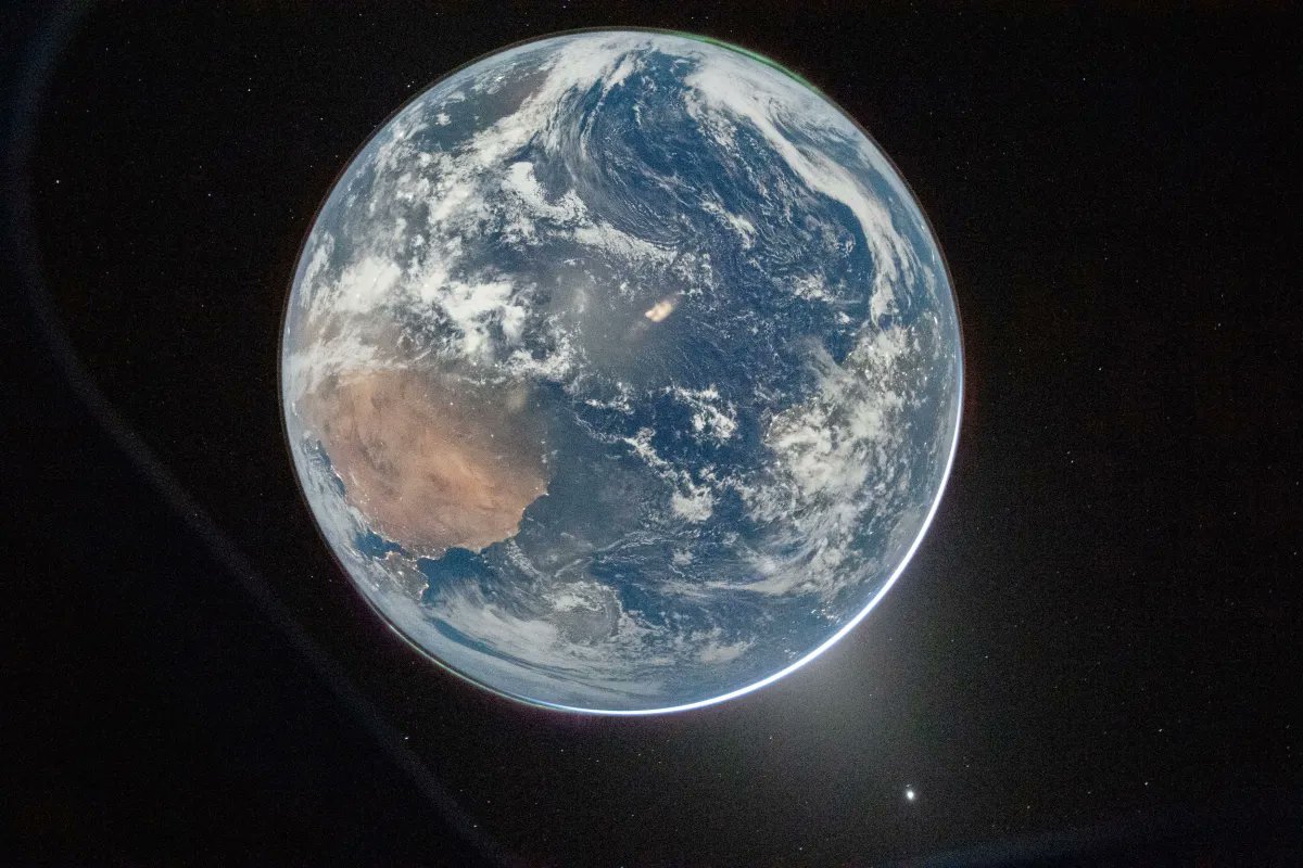 Ivan_patriki's tweet photo. We're going to the moon for the first time in 55 years.

This trip was approx $93 billion &amp; they're saying it's too expensive...

meanwhile,

🇮🇱 $243 Billion
🇪🇬 $143B
🇦🇫 $134B
🇻🇳 $128B
🇮🇶 &amp; 🇰🇷 $84B
🇬🇧 $78B
🇮🇳 $72B
🦃 $71B
🇫🇷 $69B

1.1 TRILLION $$$ in foreign aid since 1946 https://t.co/hxQINWhPUB