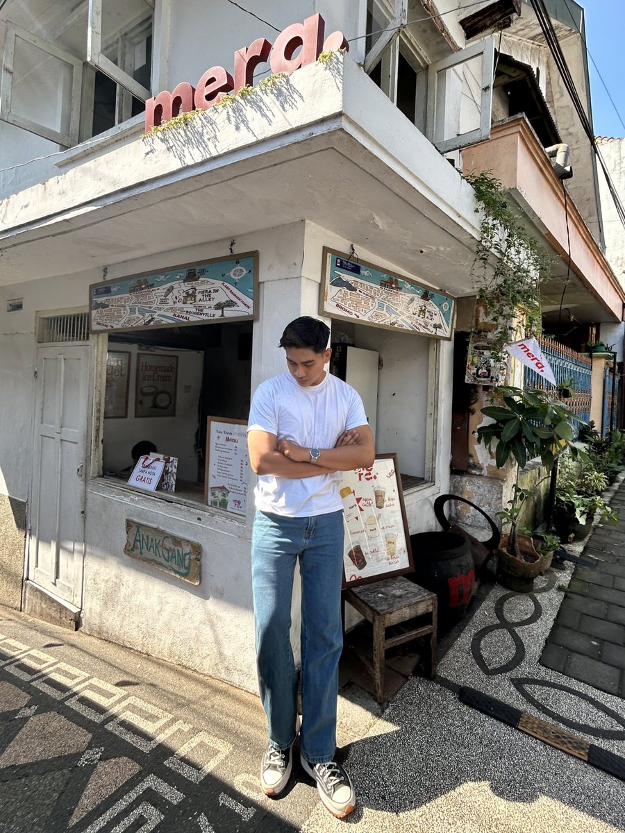 Arsel De Lioncourt tweet media