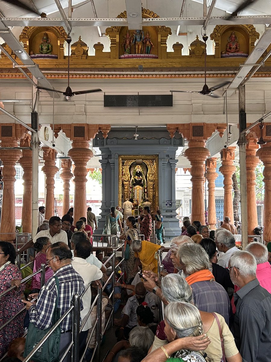 PantryCar's tweet image. Hanumanthavanam Today Morning! 😇

Annadhanam today 😊 Hence the crowd. 

#AshokNagar #Chennai #JaiShriRam #JaiHanuman