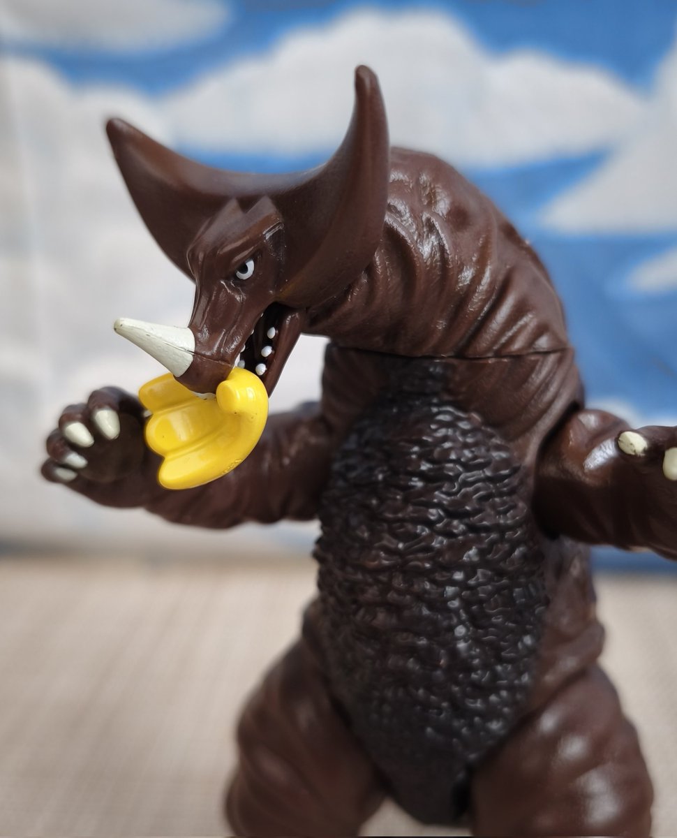 ちーねん tweet media