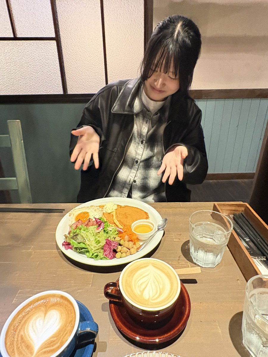 ArkCode1223's tweet photo. なるおとりおんでパンケーキ食べに行ってきた🥞´-
 #パンケーキ  #カフェ  #Cafe  #なるお  #りおん https://t.co/lRr4LtV6rS