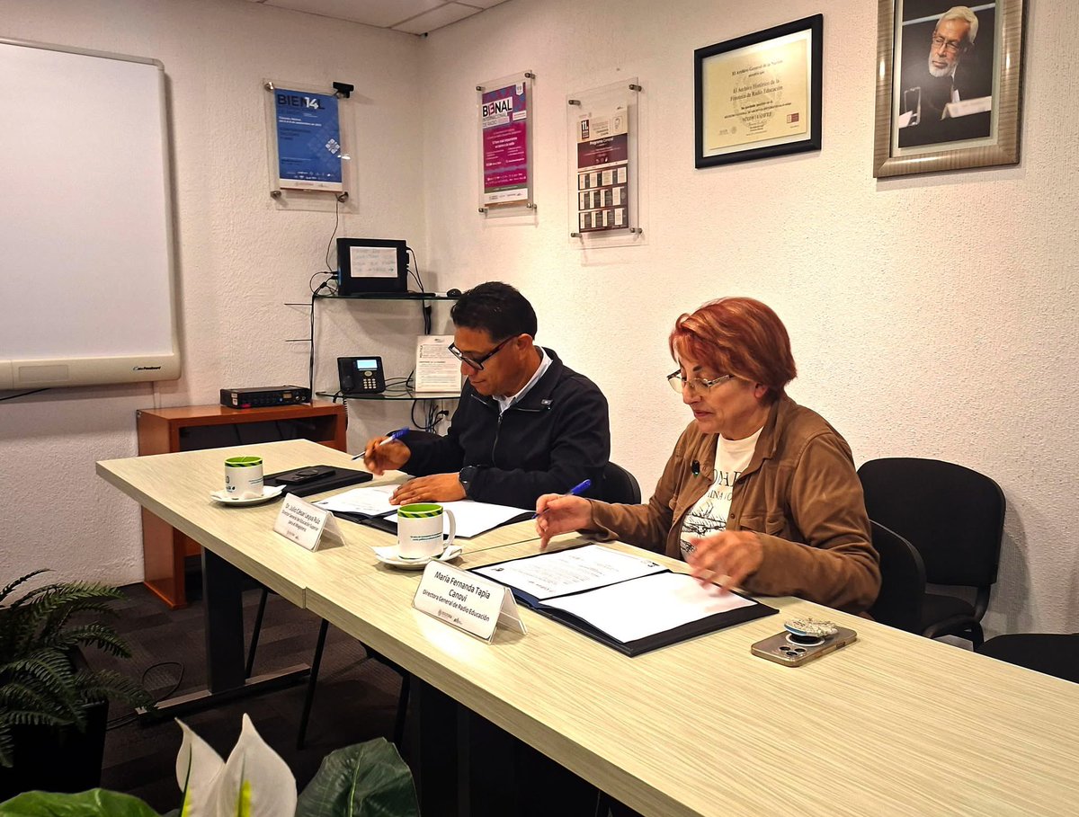 Somos Normalistas tweet media