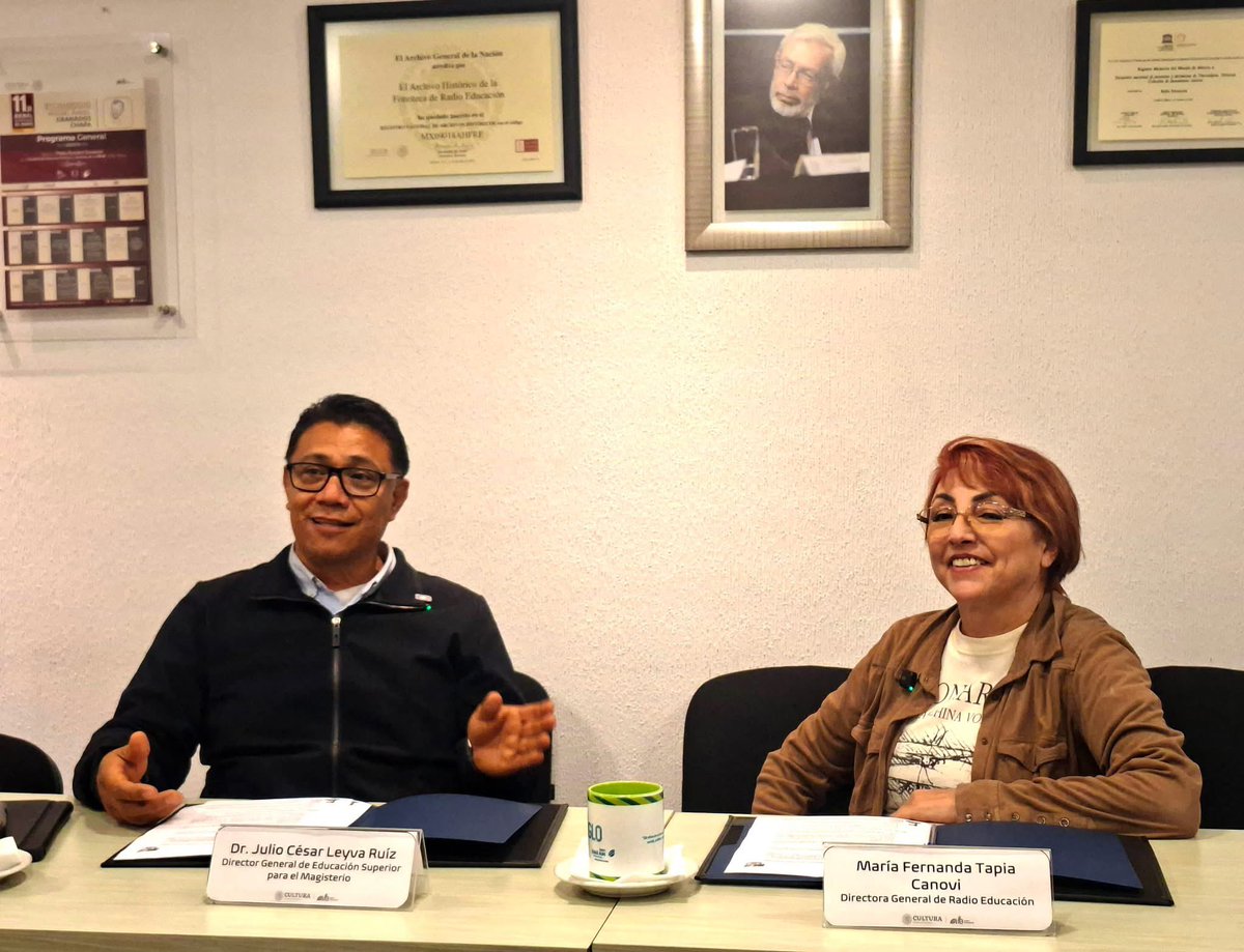 Somos Normalistas tweet media