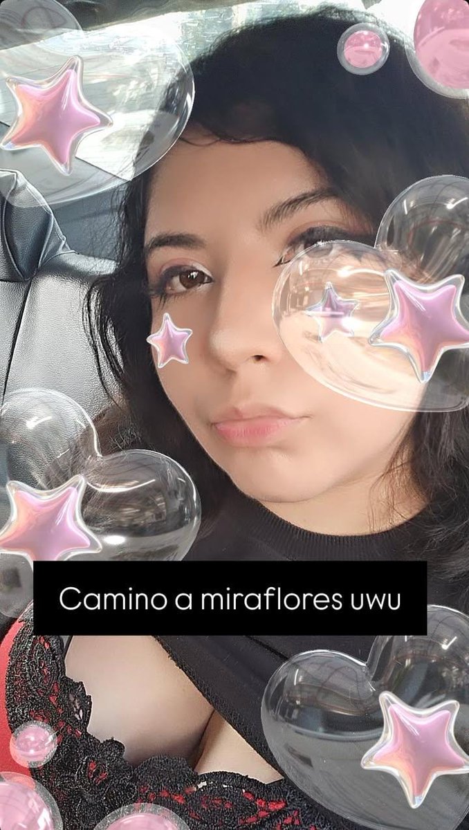 KarmeneUpdates's tweet image. Pq esos 4 ojos me están mirando