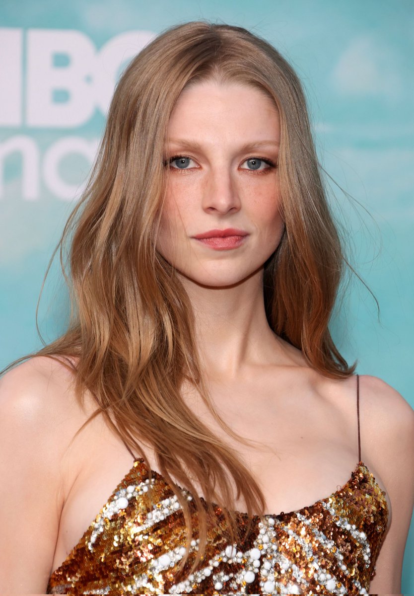 hunter schafer gallery. tweet media