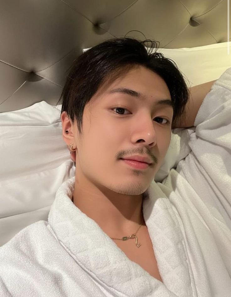 Sunny_lvvx's tweet photo. @lesshooncito @alwayswithyouhe Por favor dejen sus tags!
.
#Enhypen_Deserves_Respect
#One_Two_CONNECT_Our_7 https://t.co/yEXVTNZfM1