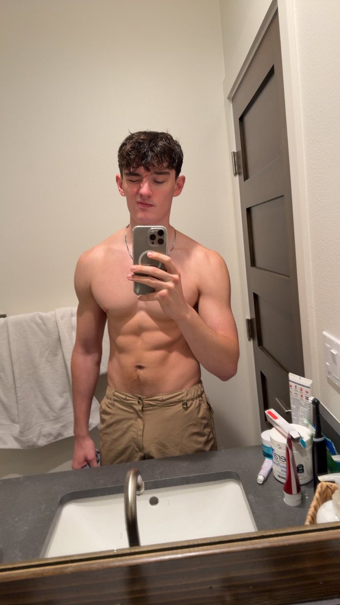 Cooper Hayes tweet media