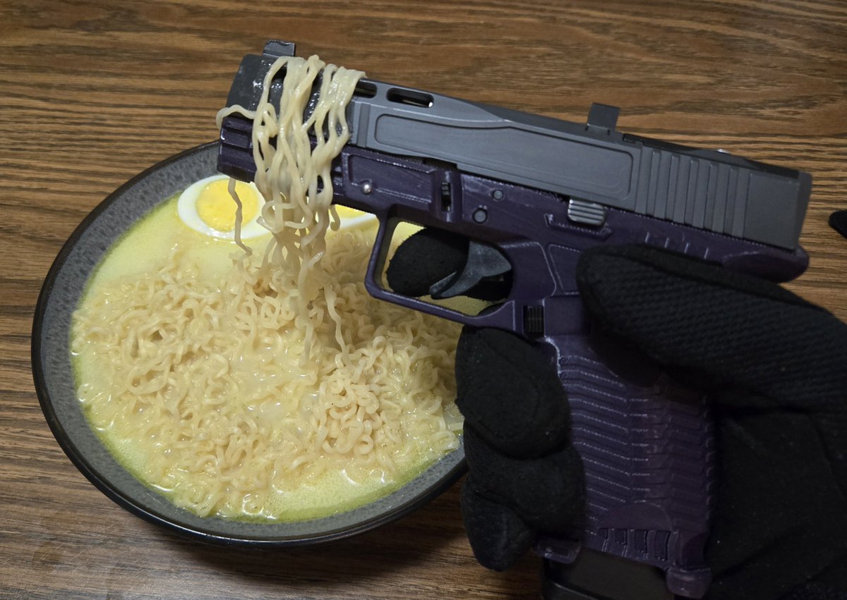 JMeZZ 💜🔫🖨 | Gunsmith Vtuber tweet media