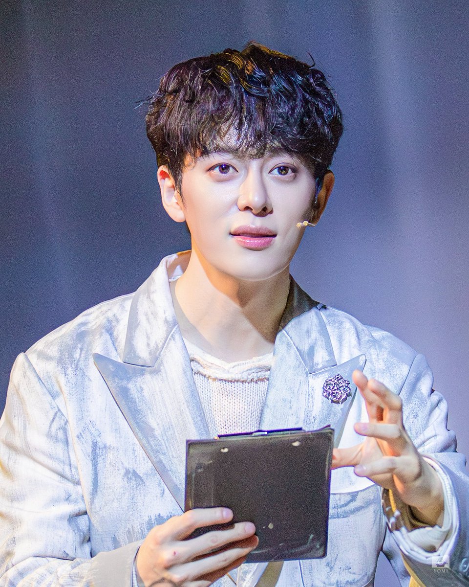 𝕐𝕆𝕄𝕀 ℙ𝕀ℂ tweet media