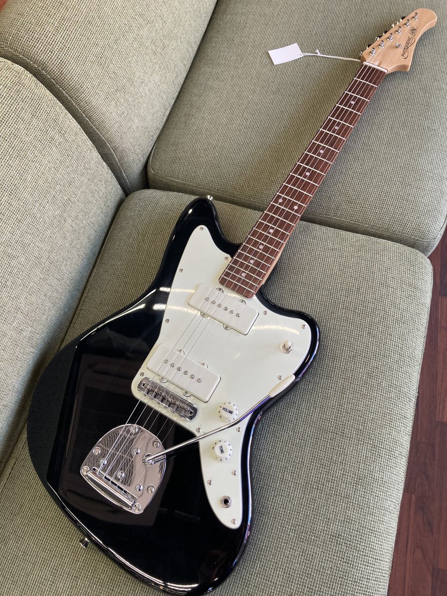 apollonmusic's tweet image. \初心者さんにおススメ！/

Photogenic JM-220
価格は２万円台で正当なJMタイプアームがついてるのがポイント！
小型アンプとセットで販売中
#Photogenic