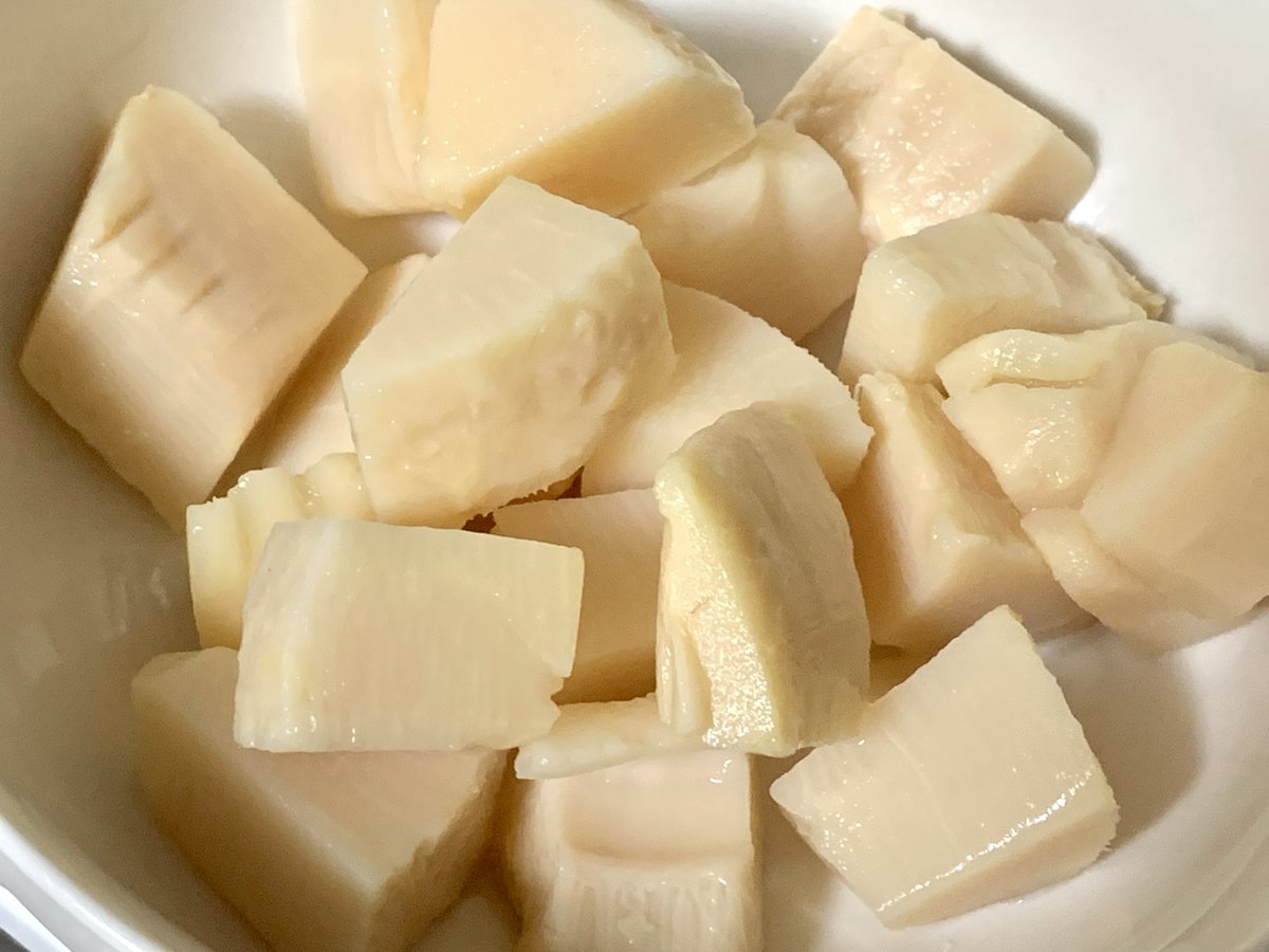 ＠もつ tweet media