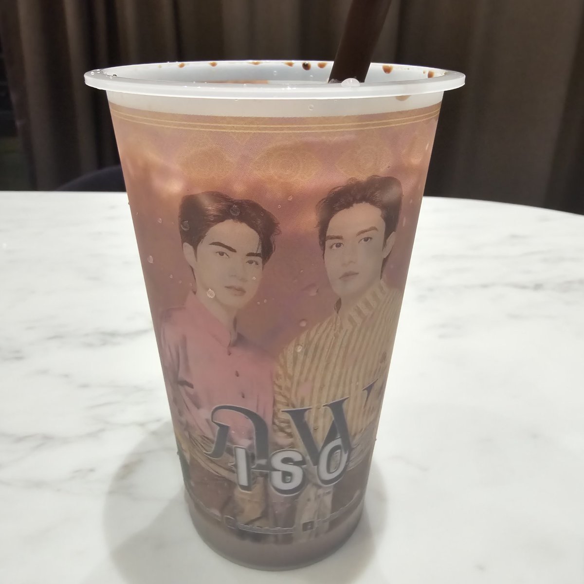 พี่บีกินจนตัวมีแต่น้ำตาลแล้วค้าบ แต่ยังไม่ได้แก้วน้องฉินกับม๋าด้วงเลย คุณมัมกดยังไงให้ได้กันอ่ะค้าบ 🐶🐻‍❄️😭