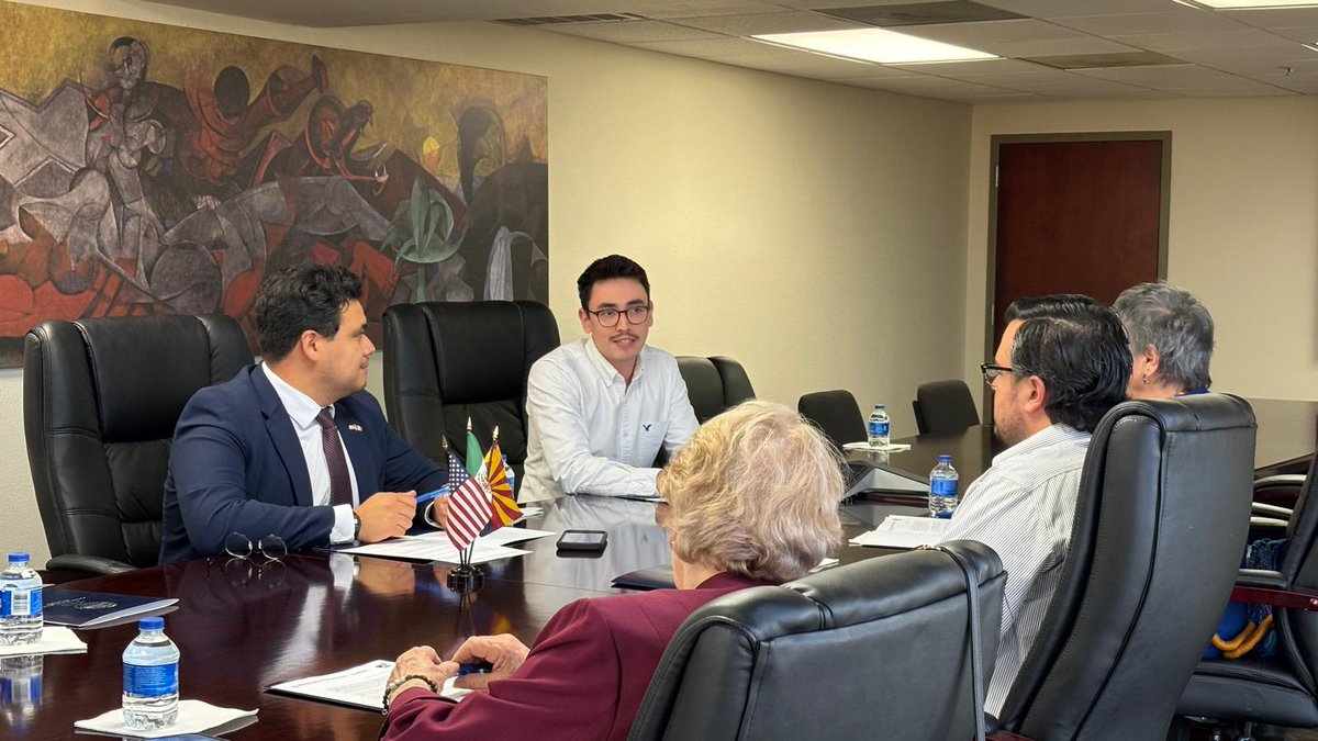 ConsulMexTuc's tweet photo. Hoy conformamos el Comité Local de #IMEBecas 2026, para dar transparencia a la revisión de solicitudes que presenten organizaciones educativas en los condados de Pima y Pinal.
¡Seguimos trabajando para mejorar la educación y el bienestar de las personas 🇲🇽 en el sur de AZ 🏜 ! https://t.co/sJ38884Zlb