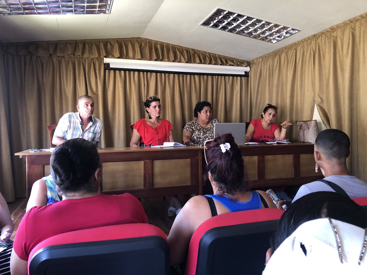 EnfMelena's tweet photo. Reunión del Programa Materno Infantil con los máximos dirigentes para organizar, controlar  y colaborar. #Cuba
@dps
@pamimelena
@EnferMelena https://t.co/l5XvgNX0rh