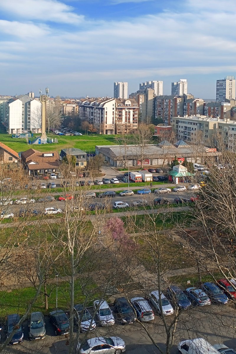 jazator's tweet photo. Ретензија - как по мне, то уютный для жизни район #Beograd https://t.co/eKNaLdNw50