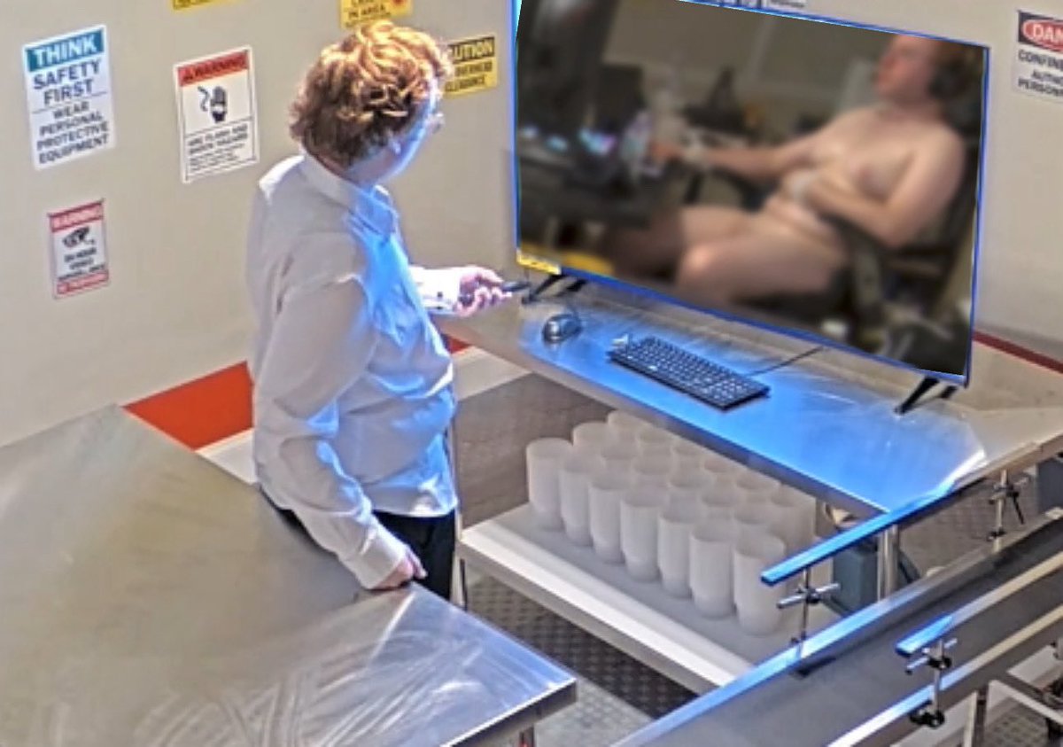 Mints showing footage of the average James Drake fan in the goo room #fishtanklive