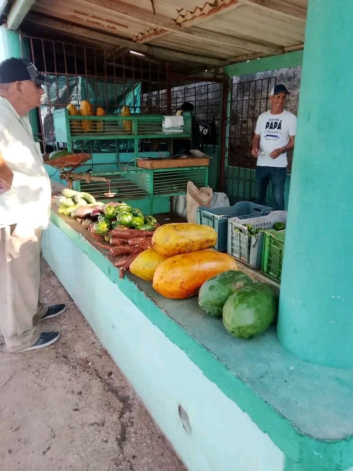 YaneisyO32304's tweet image. Mercado La terminal hoy Martes,brindado servicios a la población con variedad de ofertas para el pueblo Jagüeyense.
#MatancerosEnVictoria