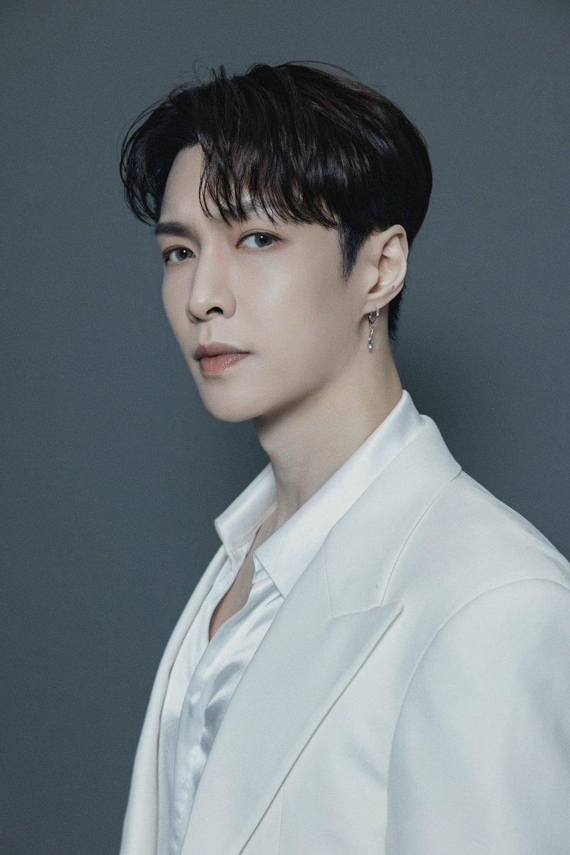 Lay Zhang Studio tweet media