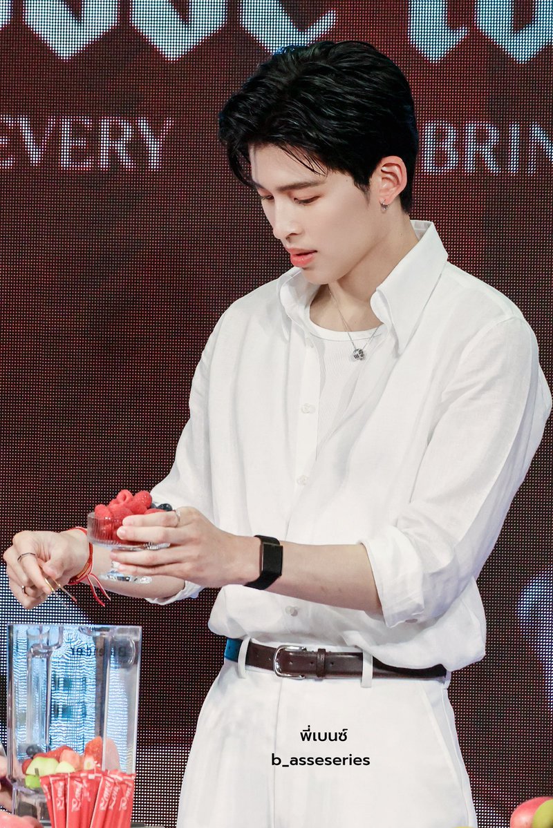 พี่เบนซ์ (b_asseseries)🚗🚗 tweet media