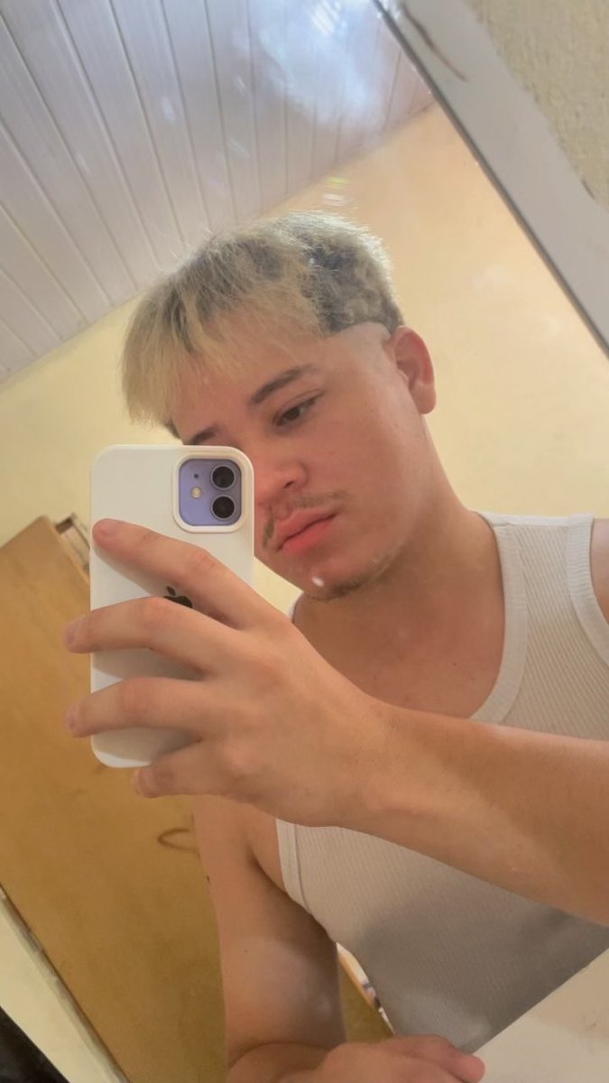 Sam tweet media