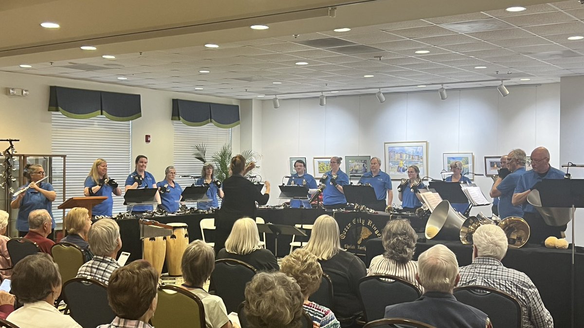 QueenCityRinger's tweet photo. What a great audience we had at Trinity Oaks! Thank you to everyone who came out and supported us!! https://t.co/26VpAzVOWE