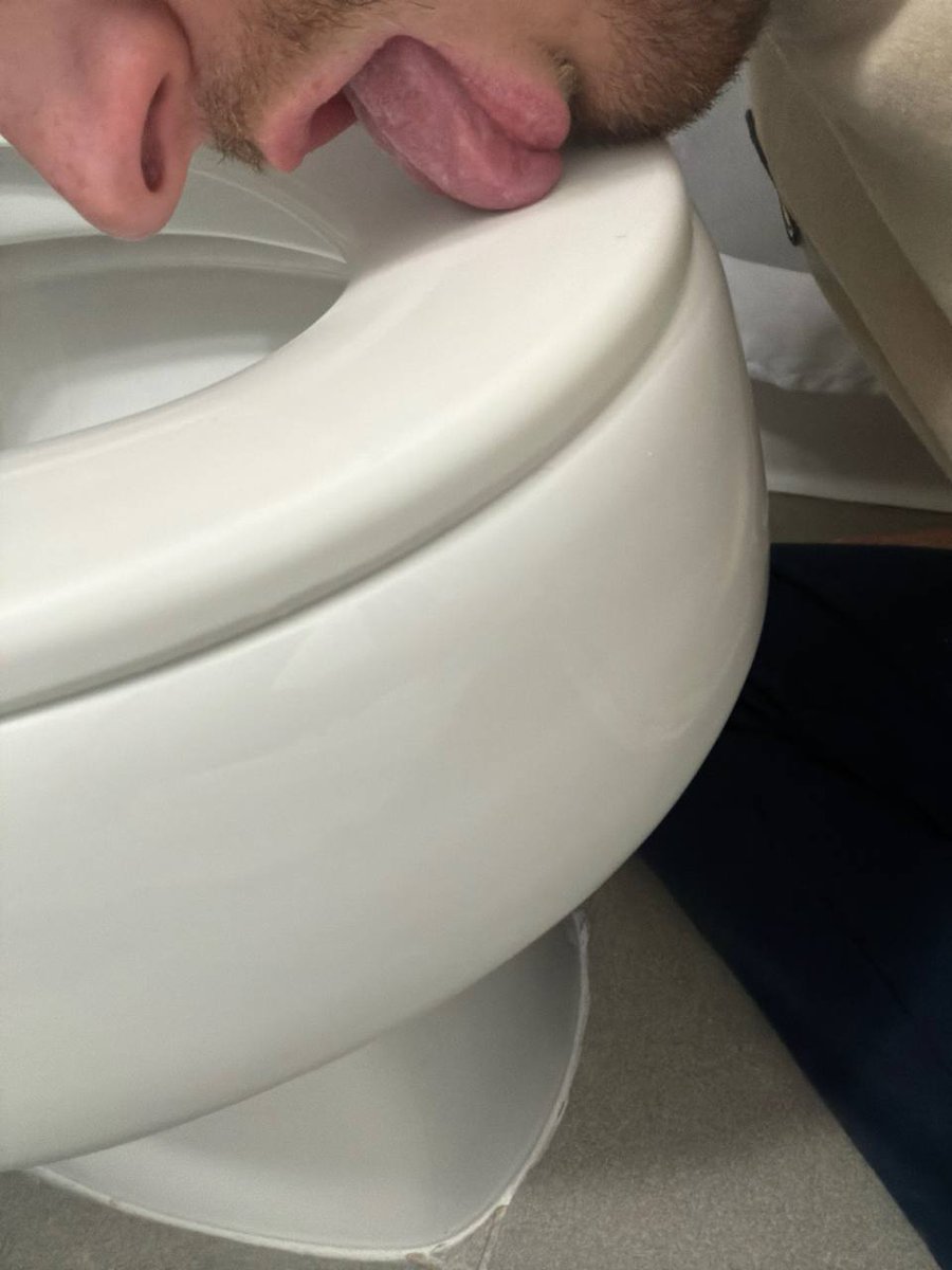 bndgotter's tweet photo. I ordered @Rodger210574 to lick his own toilet and he did 😂

What a fag. What should I order him to do next? https://t.co/nexG2I9goQ