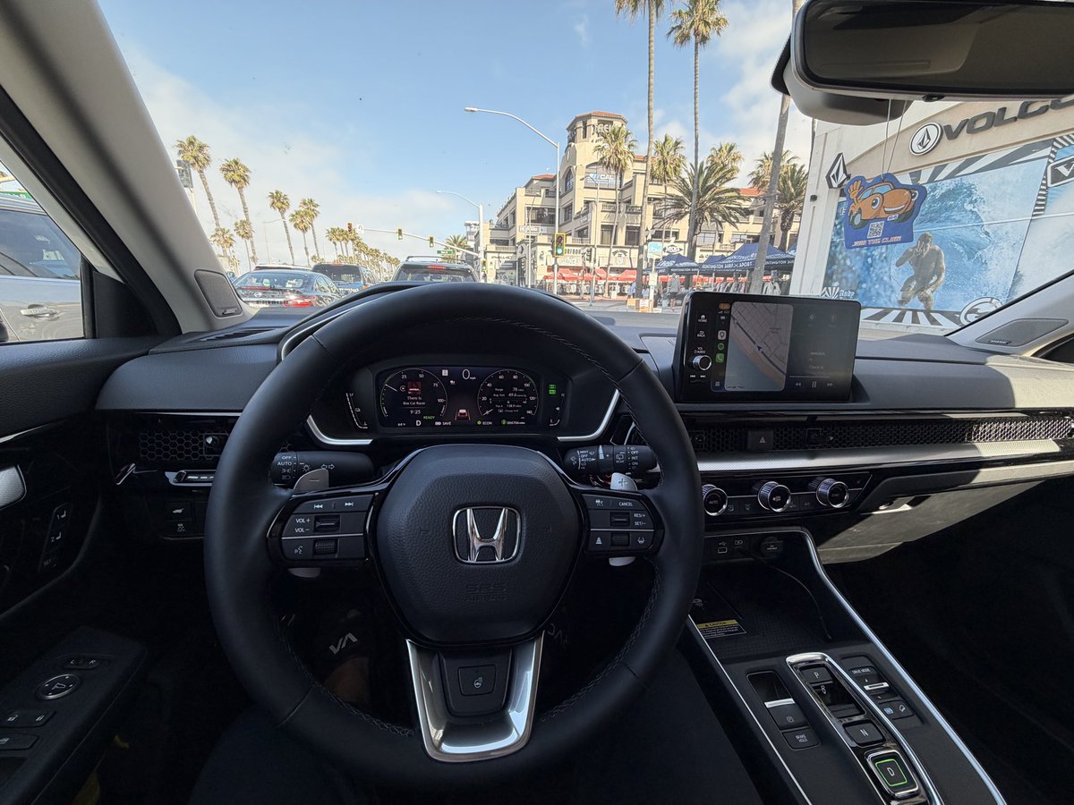 Tobi 飛 tweet media