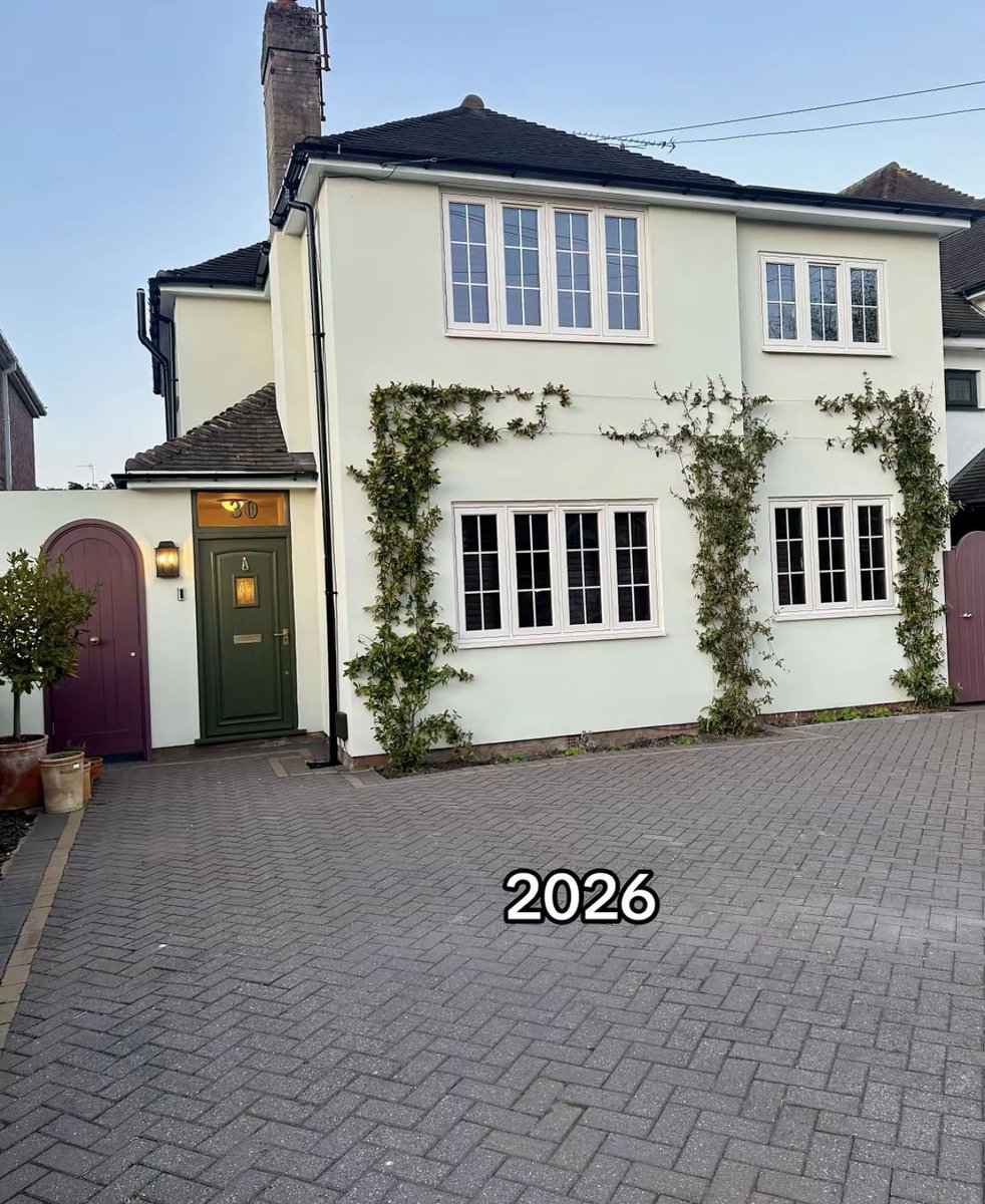 Washingtons ghost tweet media