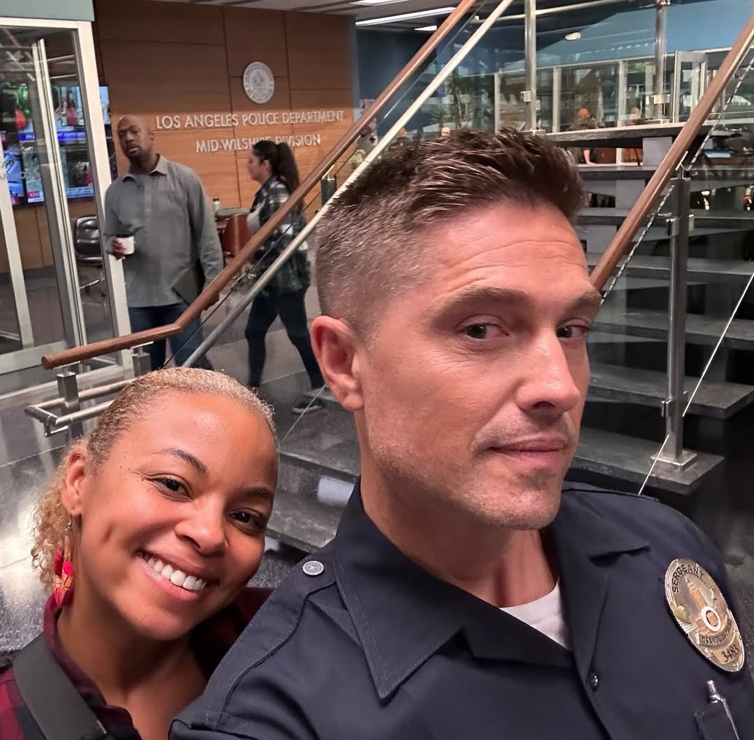 TheRookieBTS's tweet image. BTS 📸 | Kauilani Goodwyn via Instagram [04.07.26]

— Living in Moments #BTS#gratefulthankfulblessed #unicorn #setlife #fun