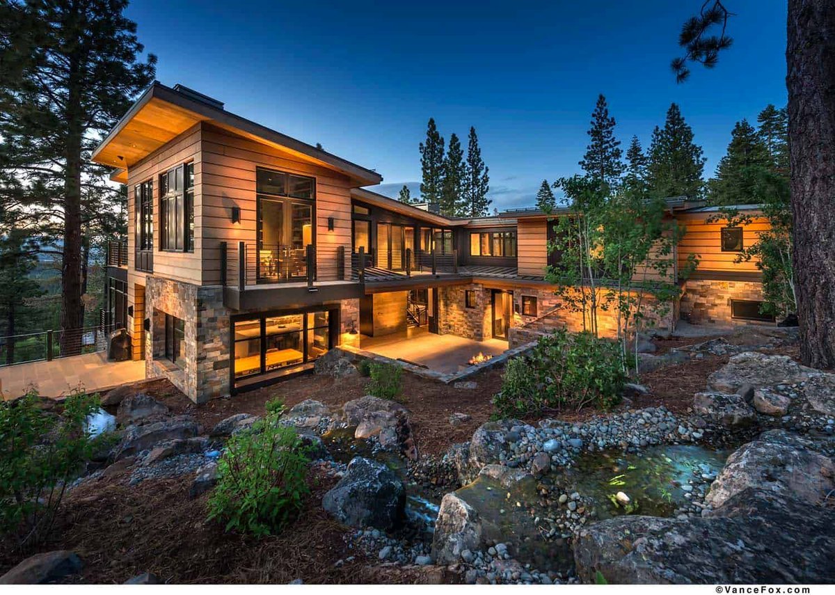OneKindesign's tweet image. This mountain modern retreat overlooks a glorious forest in Martis Camp
onekindesign.com/northern-calif…