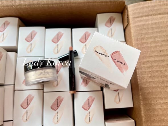 Suyu_Ladykorea's tweet image. 490฿ ❤️ Set แต่งหน้า
- Translucent Setting Powder 9.3g. แป้งฝุ่น
- Caviar Eyeshadow Stick in shade Strapless 1g. #RoseGold อายแชโดว์สติ๊ก