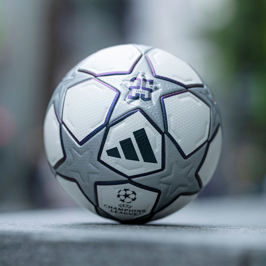 soccershop_kamo's tweet image. フィナーレの登場から25周年を記念して、UEFAチャンピオンズリーグ00-01シーズンのボールデザインからインスピレーションを受けたアニバーサリーモデルが登場⚽✨

詳細はこちらをチェック🔽
x.gd/DIp0n

#adidas
#KAMO